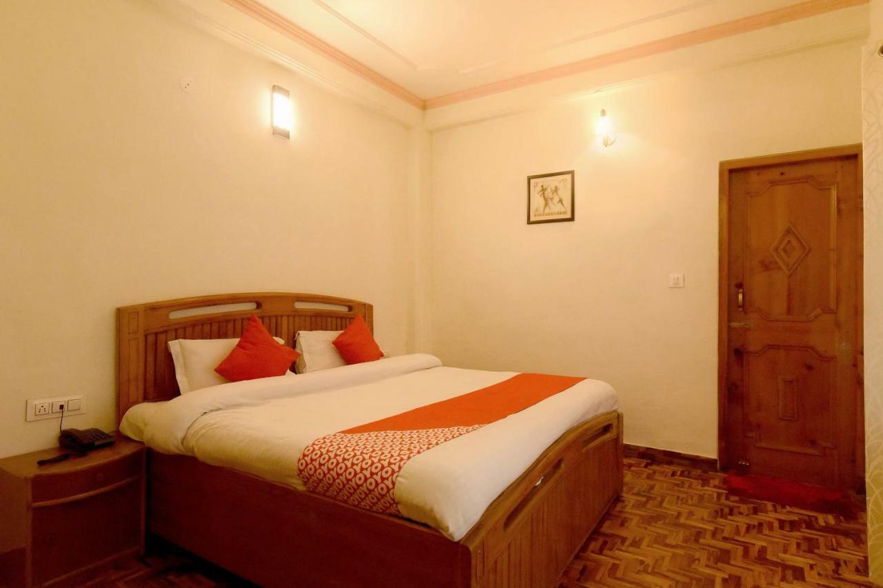Oyo 7138 Acharya Cottage Manāli Exteriör bild