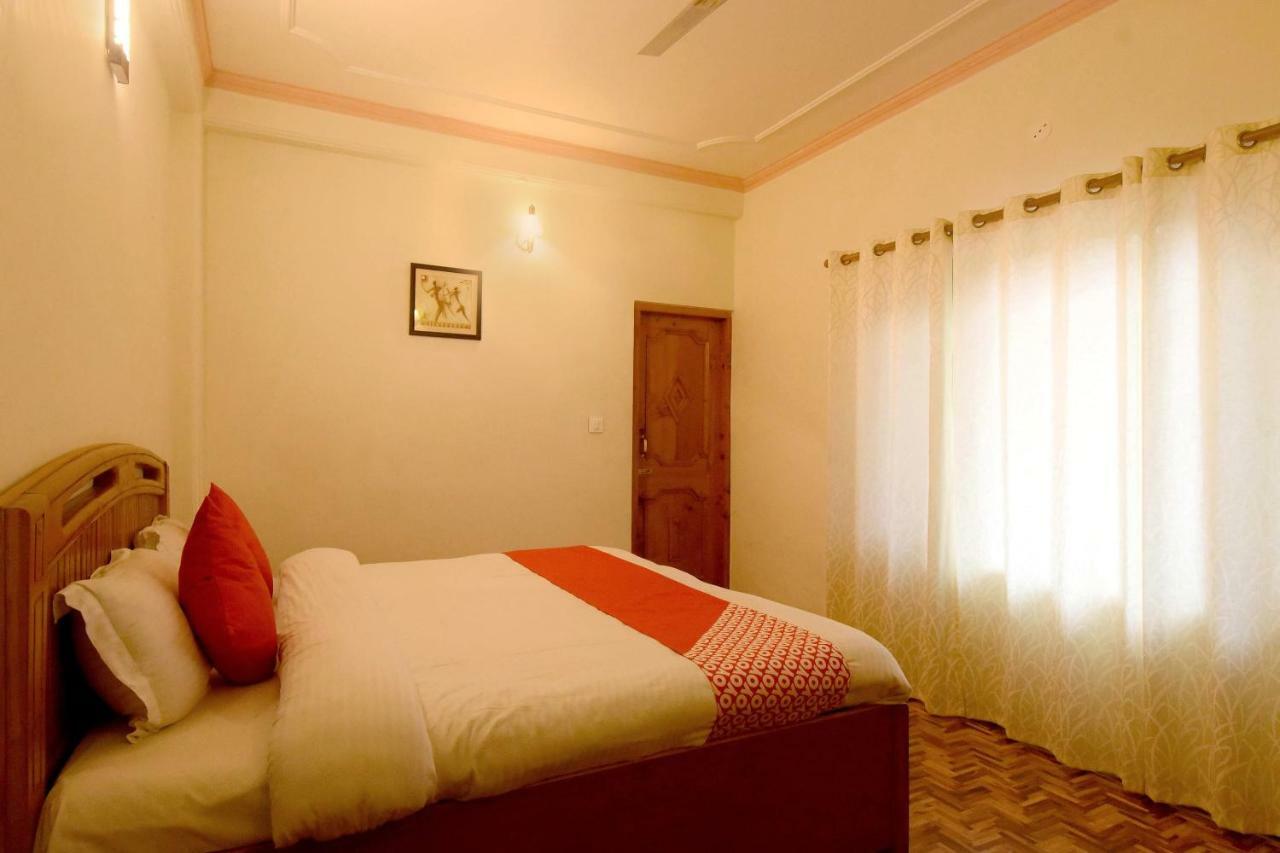 Oyo 7138 Acharya Cottage Manāli Exteriör bild